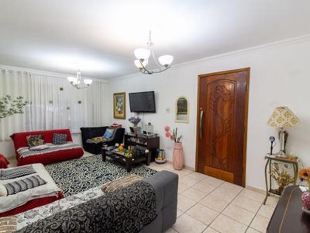 Casa para alugar com 140m², 4 quartos e 1 vaga