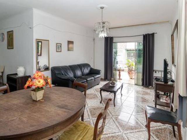 Casa para alugar com 142m², 4 quartos e 3 vagas