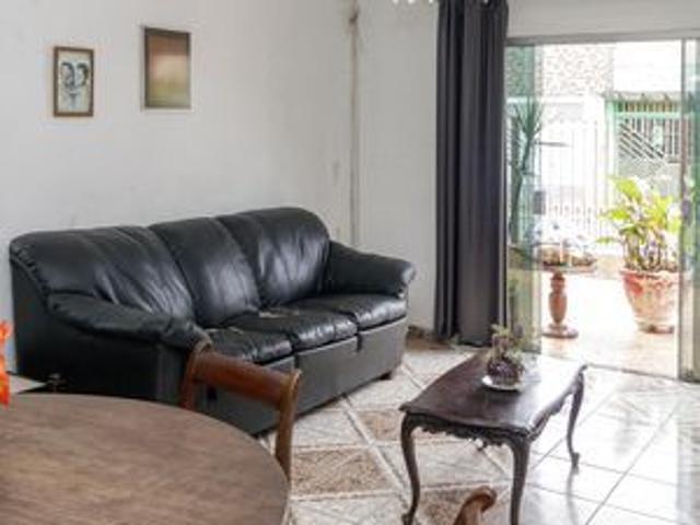 Casa para alugar com 142m², 4 quartos e 3 vagas