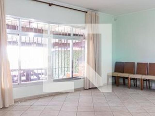Casa para alugar com 150m², 3 quartos e 3 vagas