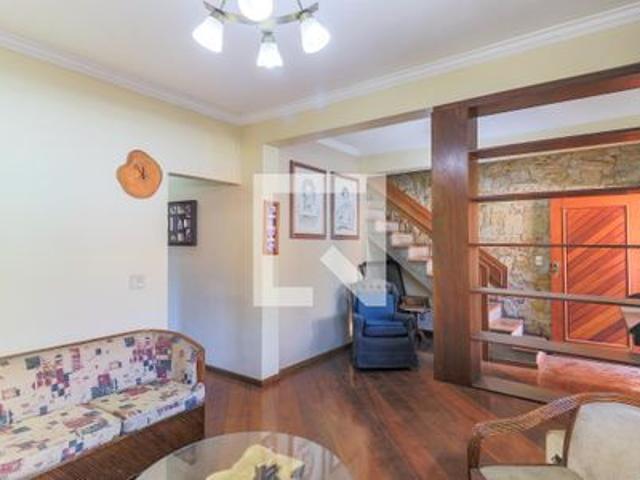 Casa para alugar com 160m², 3 quartos e 2 vagas