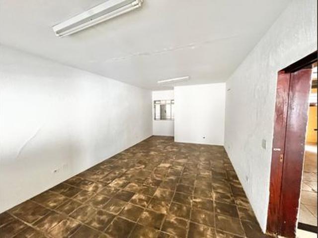 Casa para alugar com 170m², 4 quartos e 2 vagas