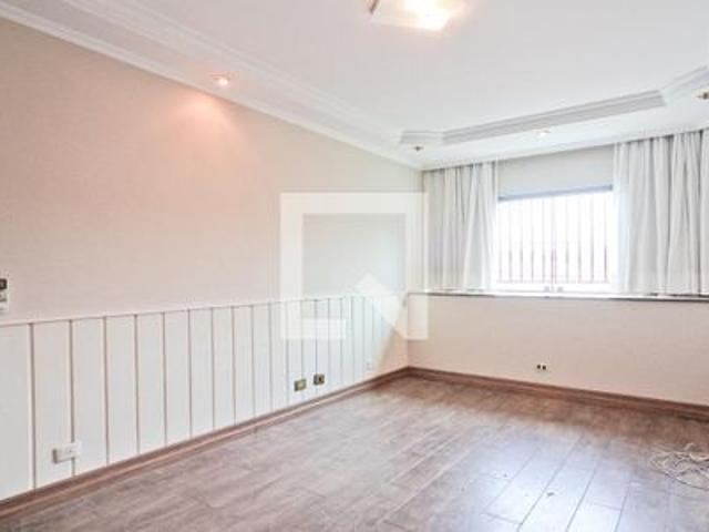 Casa para alugar com 174m², 3 quartos e 4 vagas
