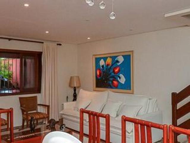 Casa para alugar com 176m², 4 quartos e 4 vagas