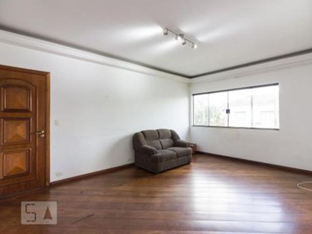 Casa para alugar com 180m², 3 quartos e 2 vagas