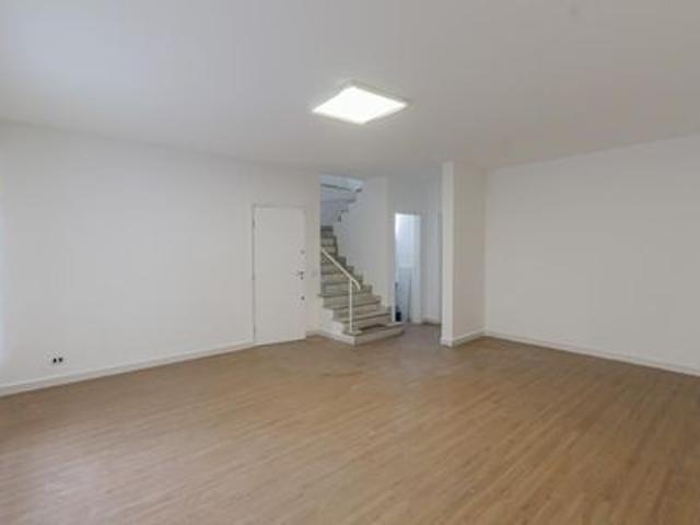 Casa para alugar com 180m², 7 quartos e 1 vaga