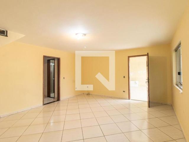 Casa para alugar com 185m², 4 quartos e 4 vagas