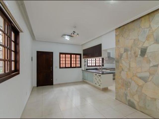 Casa para alugar com 190m², 3 quartos e 3 vagas