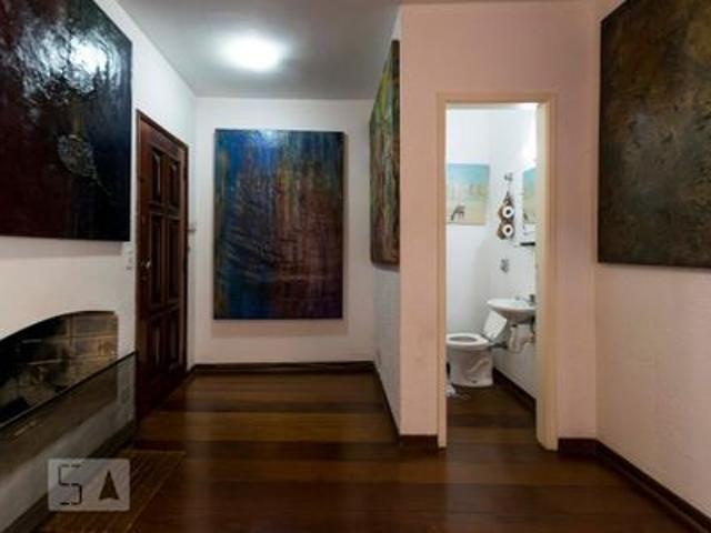 Casa para alugar com 190m², 4 quartos e 2 vagas