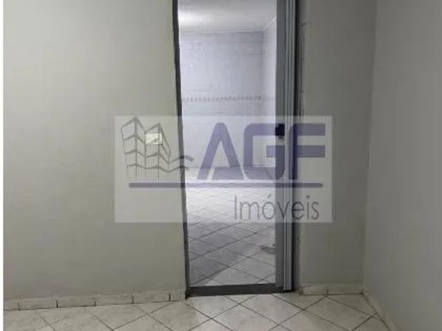 Casa para alugar com 1 quarto e 10 m² por R$ 1.260/mês