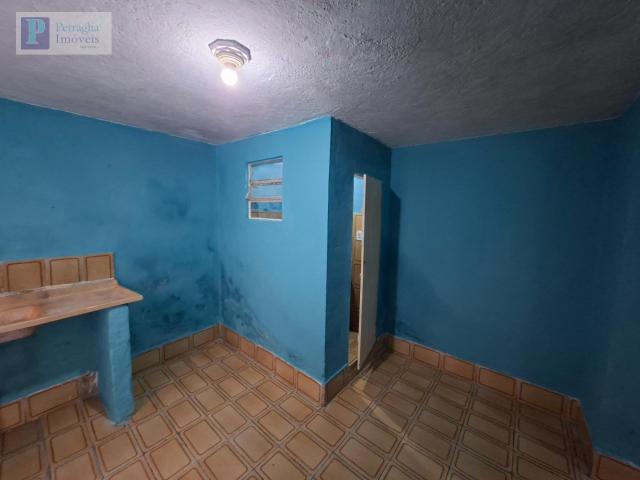 Casa para alugar com 1 quarto por R$ 700/mês