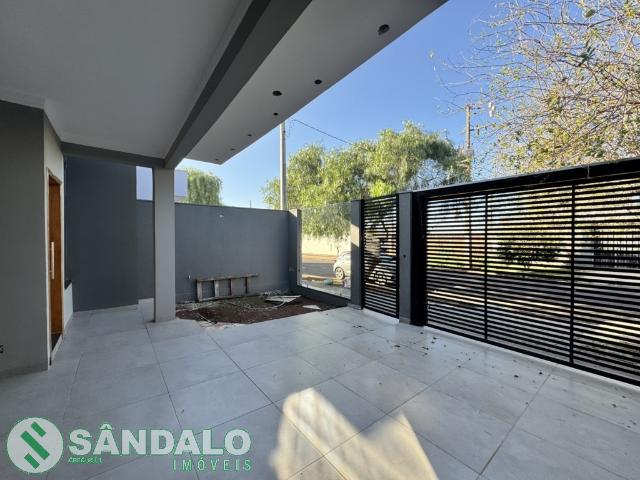 Casa para alugar com 1 Suíte + 2 Quartos em Jardim Oriental, Maringá PR