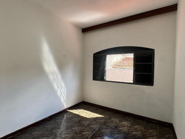 Casa para alugar com 1 Suíte + 2 Quartos em Zona 06, Maringá PR