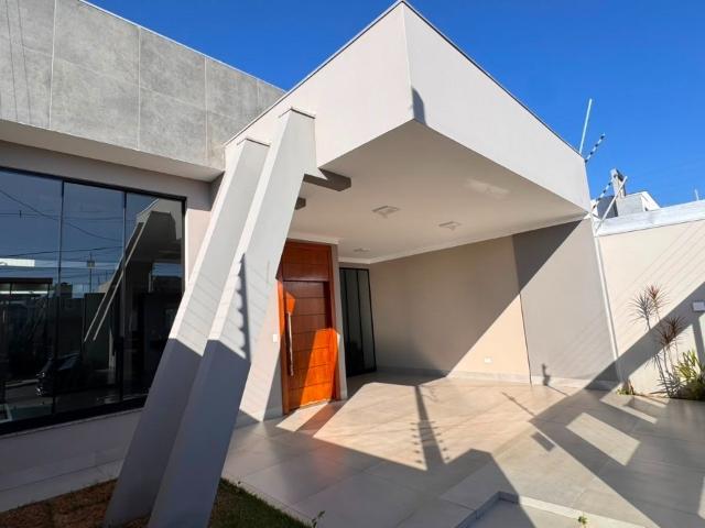 Casa para alugar com 1 Suíte + 2 Quartos em Zona 31, Maringá PR