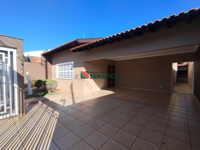 Casa para alugar com 1 Suíte + 2 Quartos em Bandeirantes, Londrina PR