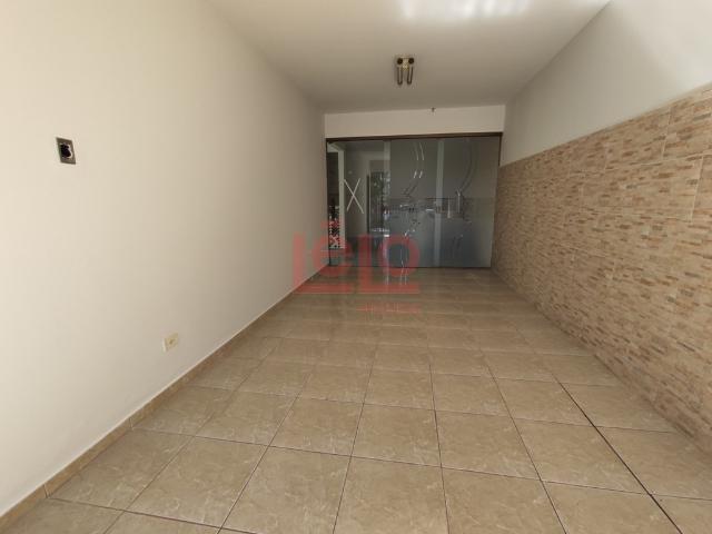 Casa para alugar com 1 Suíte + 2 Quartos em Jardim Paris, Maringá PR