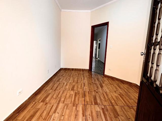 Casa para alugar com 1 Suíte + 2 Quartos em Parque da Gávea, Maringá PR