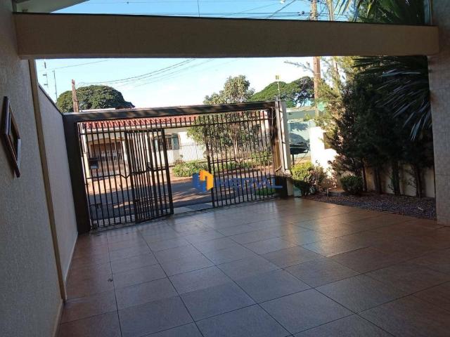 Casa para alugar com 1 Suíte + 2 Quartos em Parque Residencial Aeroporto, Maringá PR