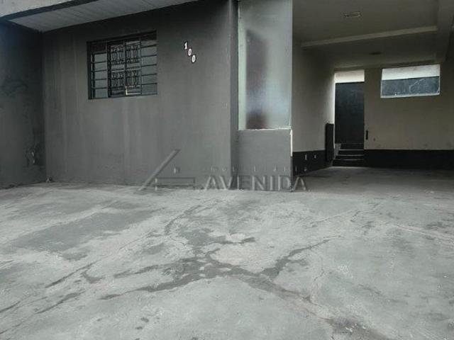 Casa para alugar com 1 Suíte + 3 Quartos em Bandeirantes, Londrina PR