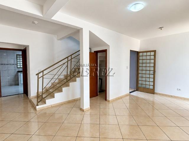Casa para alugar com 1 Suíte + 3 Quartos em Loteamento Chamonix, Londrina PR