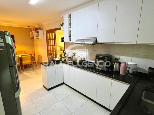 Casa para alugar com 1 Suíte + 3 Quartos em Operária, Londrina PR
