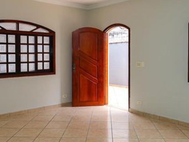 Casa para alugar com 200m², 3 quartos e 2 vagas