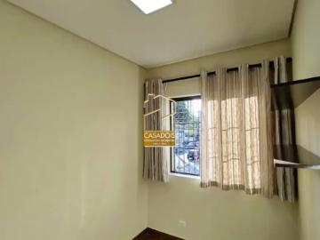 Casa para alugar com 200m², 3 quartos e 2 vagas na Vila Mariana SP, imóvel de esquina no miolinho
