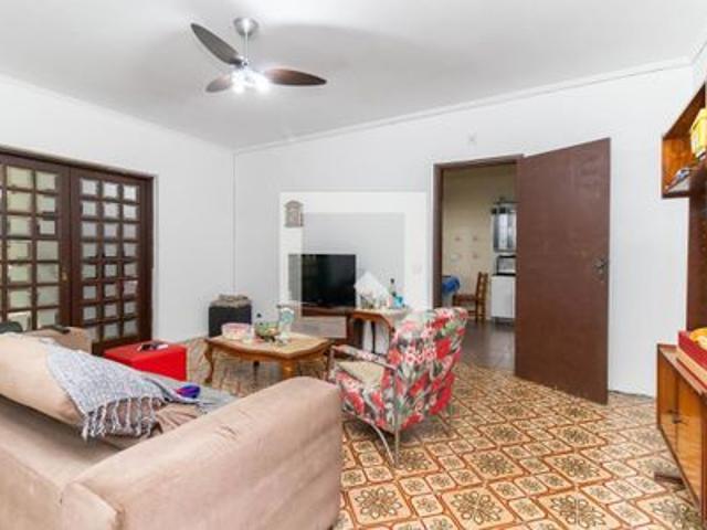 Casa para alugar com 203m², 4 quartos e 4 vagas
