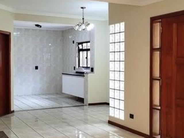 Casa para alugar com 210m², 6 quartos e 2 vagas