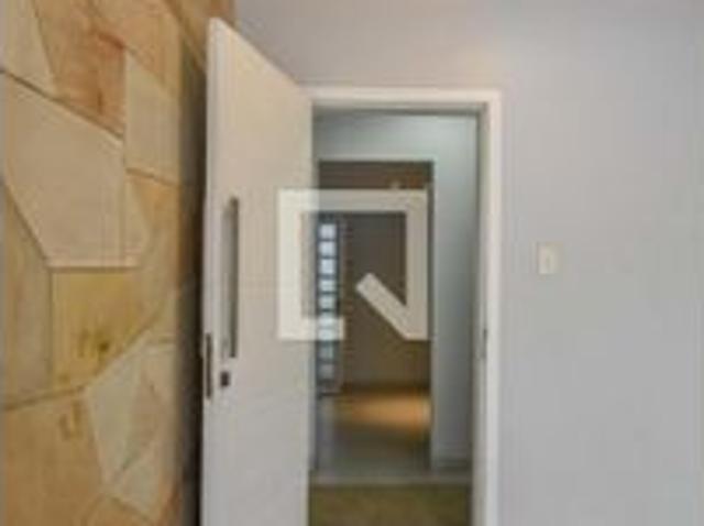 Casa para alugar com 215m², 4 quartos e 2 vagas