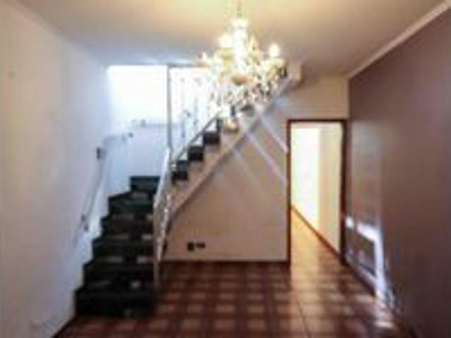 Casa para alugar com 220m², 3 quartos e 1 vaga