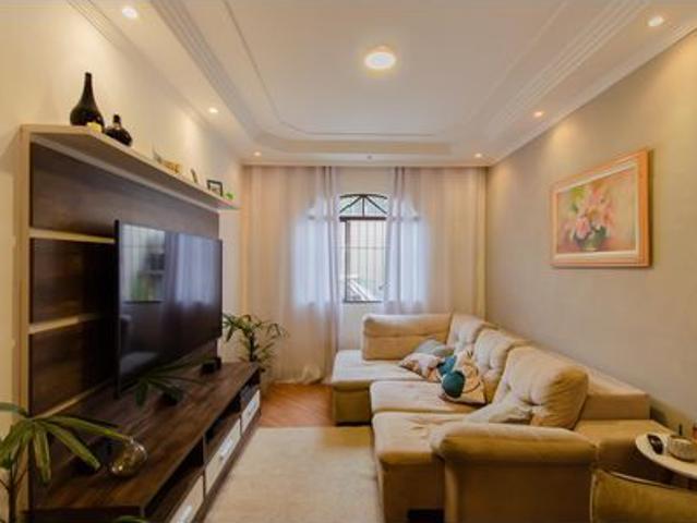 Casa para alugar com 220m², 3 quartos e 3 vagas