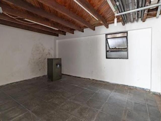 Casa para alugar com 230m², 10 quartos e 7 vagas