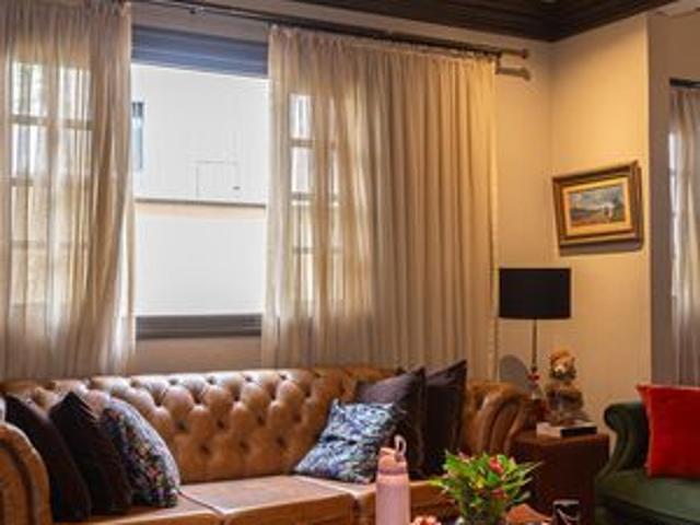 Casa para alugar com 230m², 4 quartos e 2 vagas