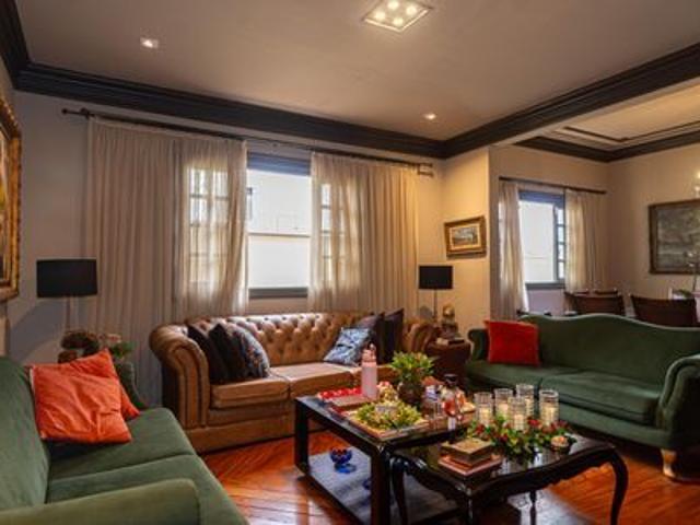 Casa para alugar com 230m², 4 quartos e 2 vagas
