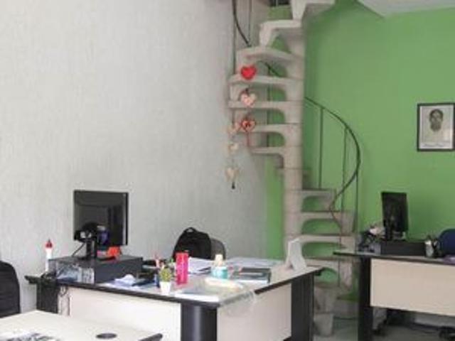 Casa para alugar com 230m², 4 quartos e 5 vagas