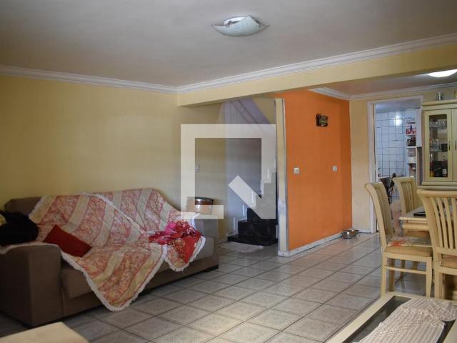 Casa para alugar com 230m², 5 quartos e sem vaga
