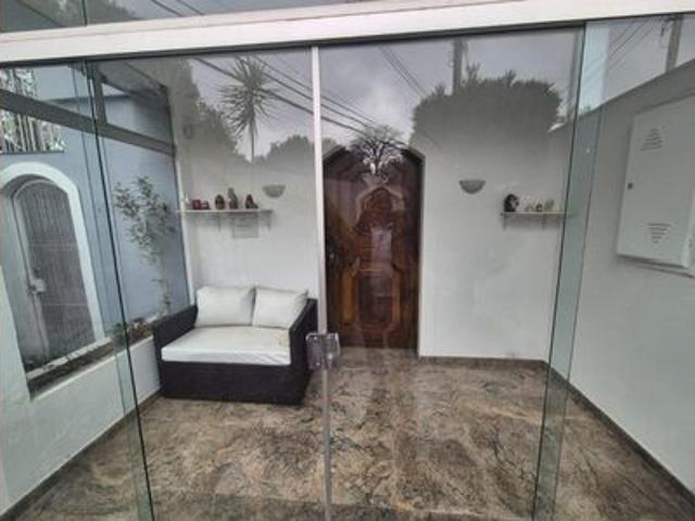 Casa para alugar com 233m², 3 quartos e 3 vagas