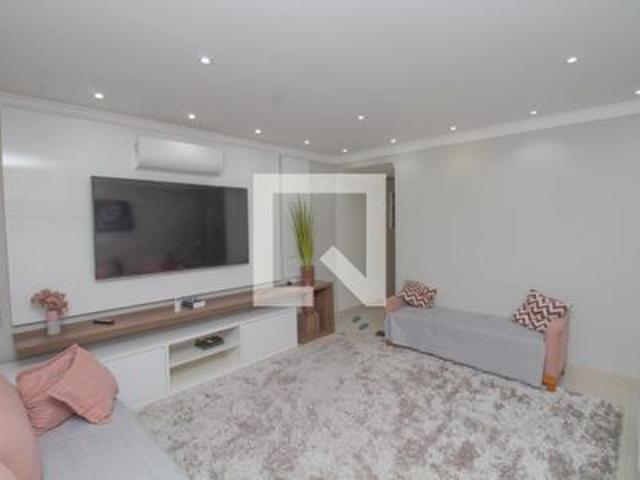 Casa para alugar com 240m², 3 quartos e 4 vagas