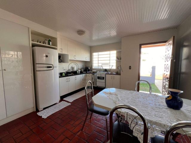 Casa para alugar com 240m², 4 quartos e 1 vaga