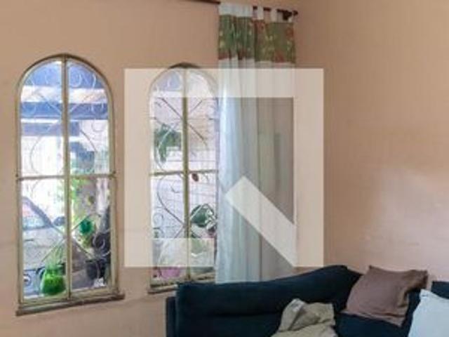 Casa para alugar com 241m², 4 quartos e 2 vagas