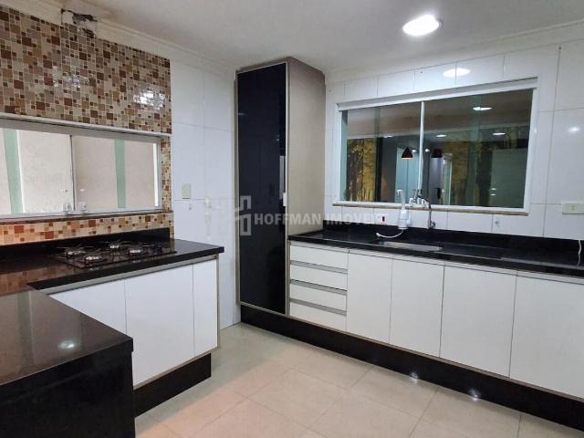 Casa para alugar com 247m², 3 quartos e 2 vagas com piscina aquecida! REF. HI15460
