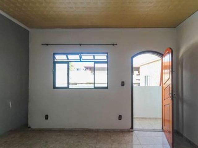 Casa para alugar com 250m², 2 quartos e 2 vagas