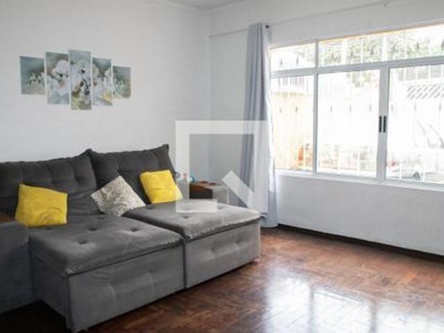 Casa para alugar com 250m², 3 quartos e 2 vagas