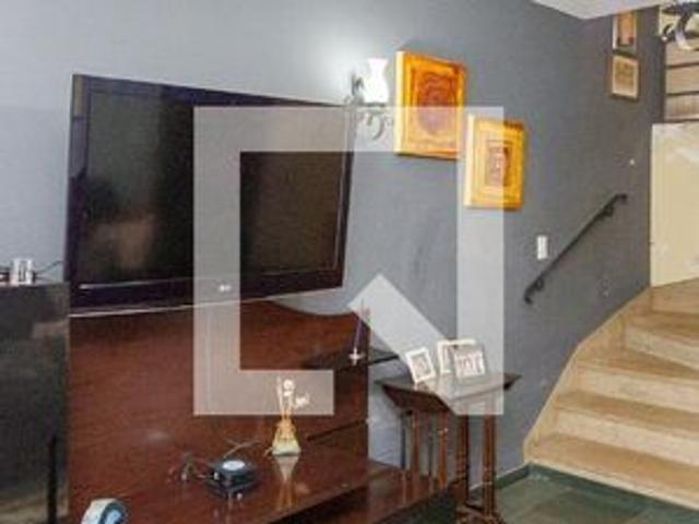 Casa para alugar com 250m², 3 quartos e 2 vagas