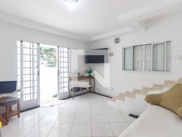 Casa para alugar com 250m², 4 quartos e 2 vagas