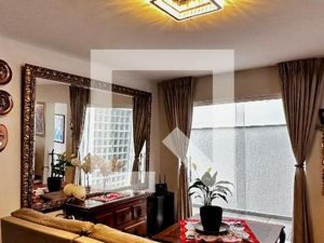 Casa para alugar com 250m², 4 quartos e 3 vagas