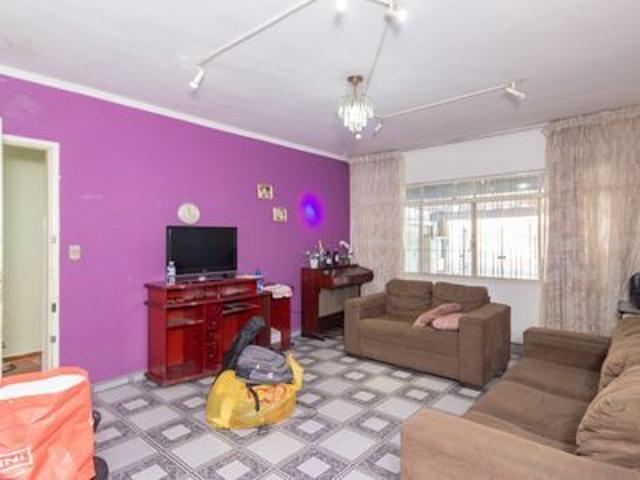 Casa para alugar com 250m², 6 quartos e 2 vagas