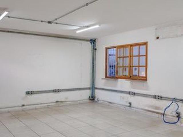 Casa para alugar com 265m², 6 quartos e 8 vagas