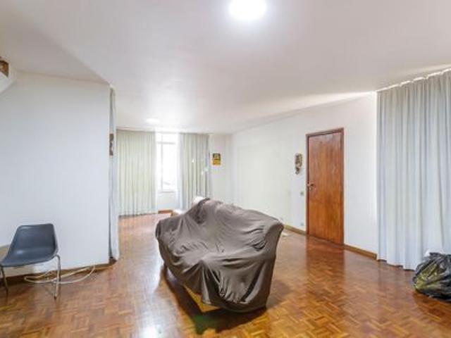 Casa para alugar com 270m², 4 quartos e 5 vagas